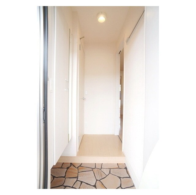 目線が気にならない玄関です メゾンもみじの郷