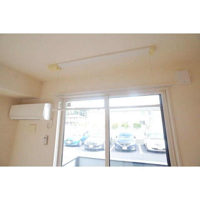 雨の日でも安心の室内物干し メゾンもみじの郷