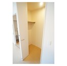 キッチン横にもウォークイン収納 メゾンもみじの郷