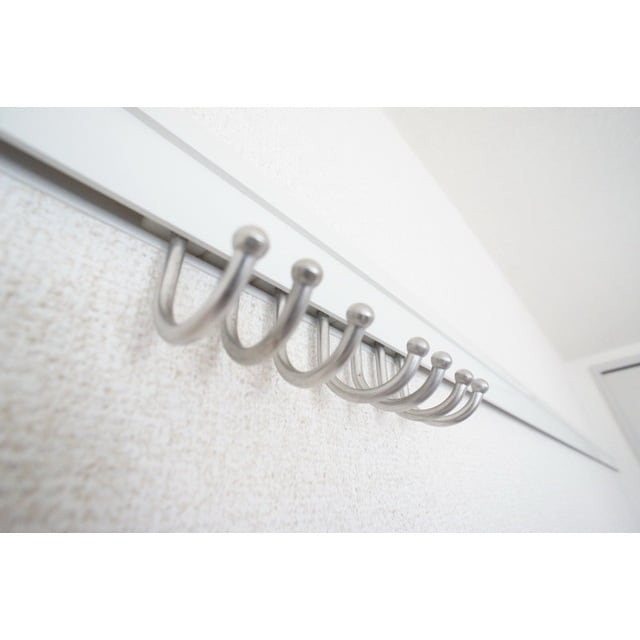 好評のハンガーレール ＳＡＫＵＲＡコーポ(ｻｸﾗｺｰﾎﾟ)