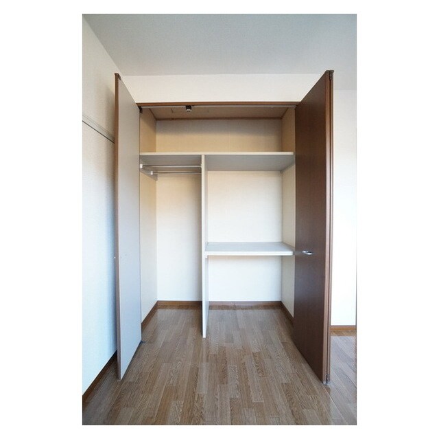 大物から小物までしっかり収納 コーポミレット