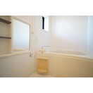 シャンプー棚や鏡完備 コーポミレット