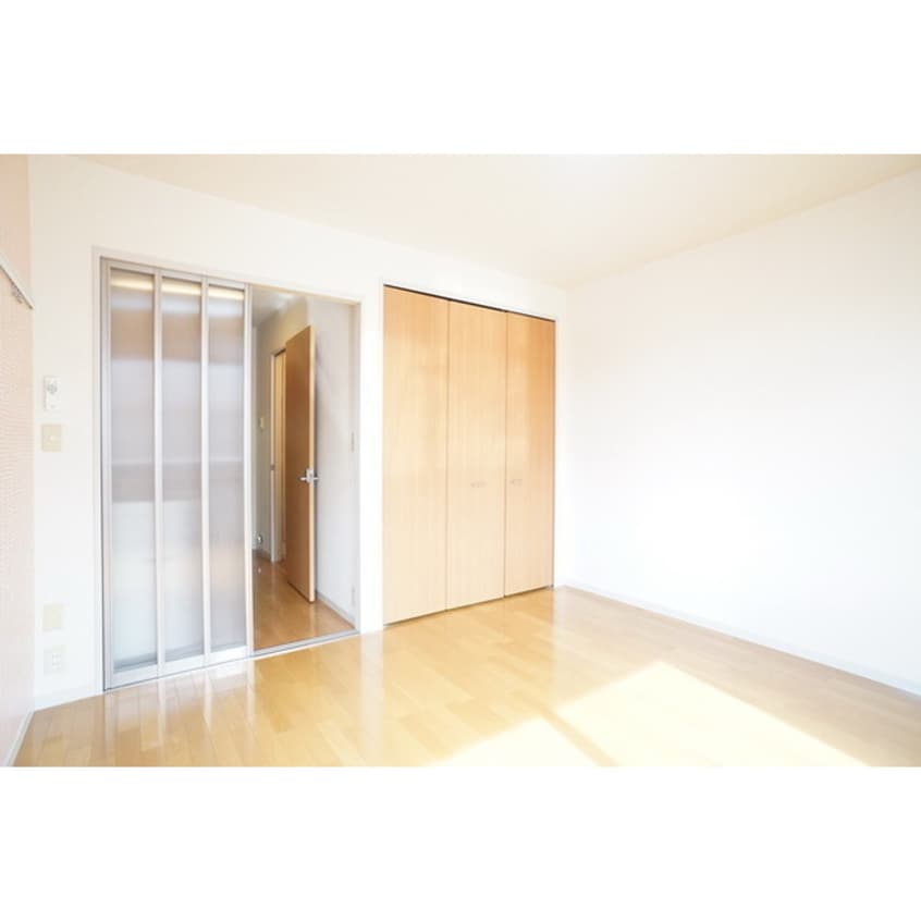 家具類の配置をイメージしやすい Park Side Villa桜Ａ棟