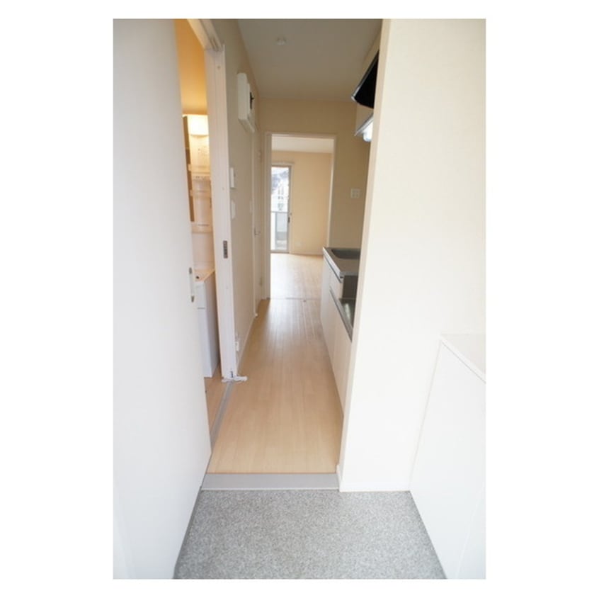 玄関から続くスペースになります ソレイユ