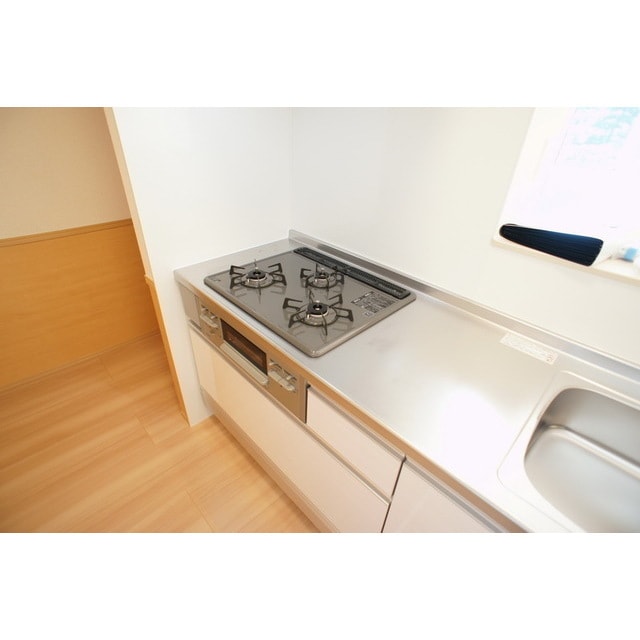 3口コンロ＋グリル付システムキ プラスモア