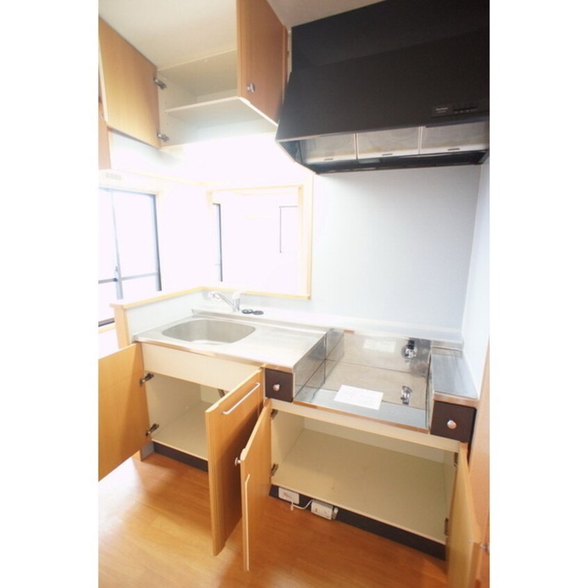 食器や調理器具を効率良く収納で ユイマール・エフ　Ｆ