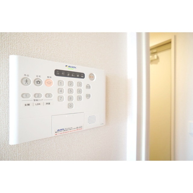 ホームセキュリティ完備です Ｄ－ｒｏｏｍ赤塚　B