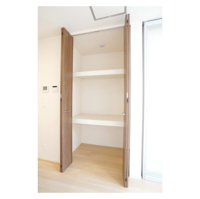 シンプルで使いやすいクローゼッ Ｄ－ｒｏｏｍ赤塚　B