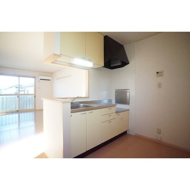 対面キッチンでお料理も楽しめま パストラーレ