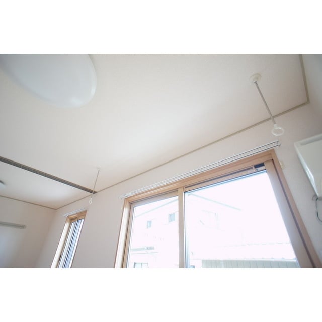 室内物干しで雨の日も安心ですね ＰＲＩＮＣＥＳＳ　Ⅱ