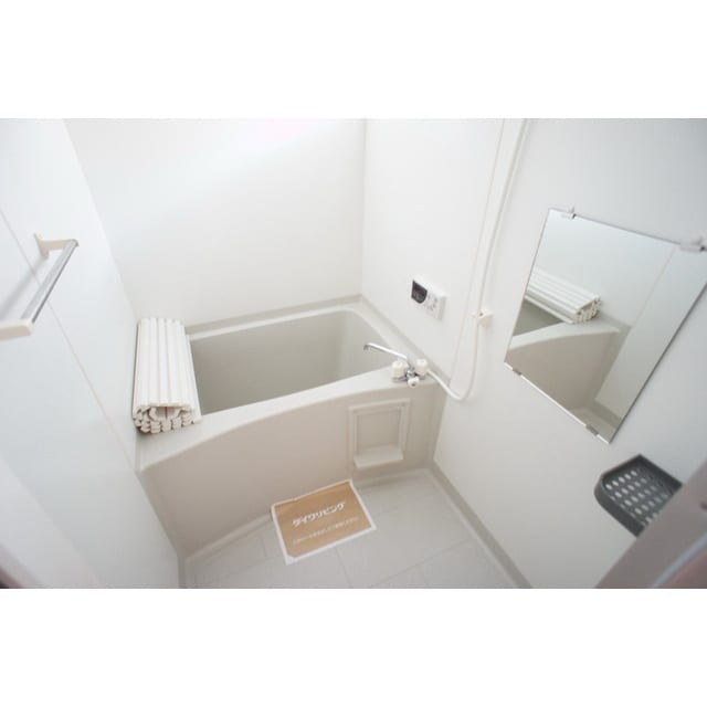 シャンプー棚や鏡も完備 ＰＲＩＮＣＥＳＳ　Ⅱ