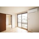 高い天井の室内で随所に気遣いを シャンテドミールＣ棟