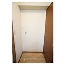 洗濯機置き場上部には棚を設置 シャンテドミールＣ棟