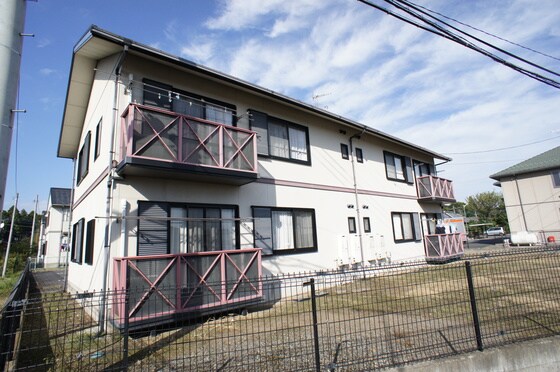  メゾン・シャルムＥ棟