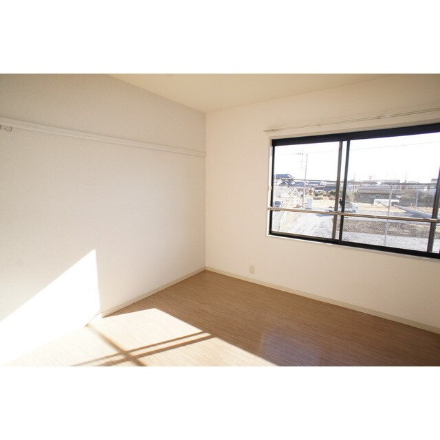 家具類の配置をイメージしやすい メゾン・シャルムＥ棟