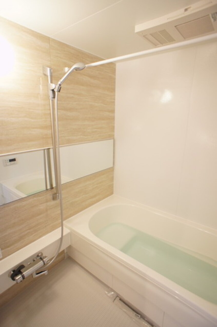 浴室乾燥機完備で雨の日も安心で スイート　レイ