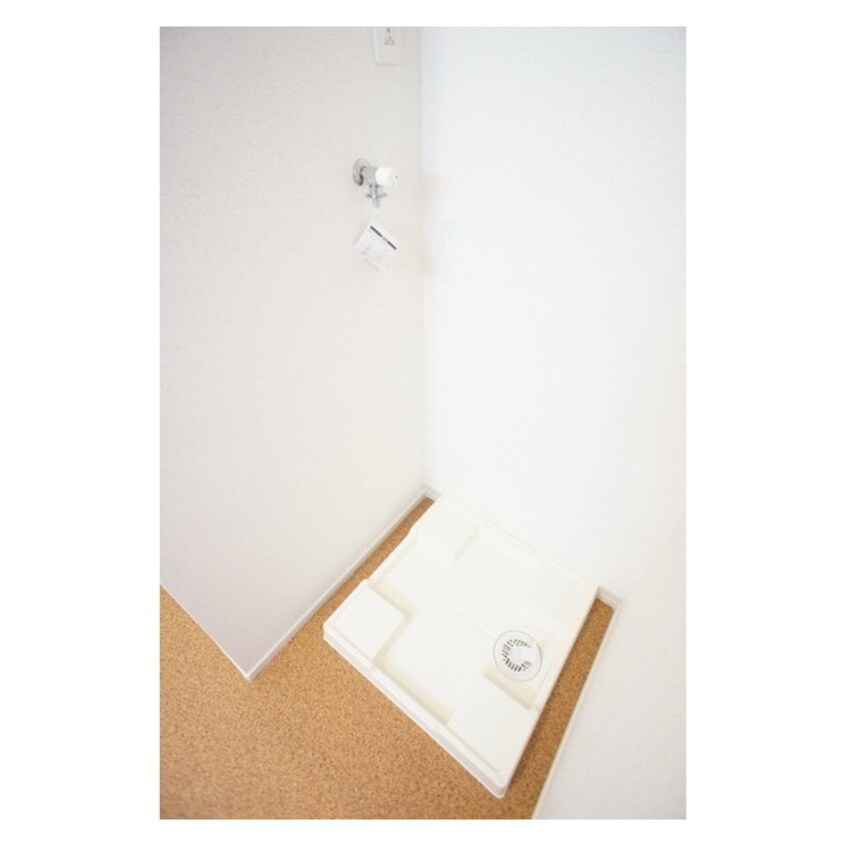 ムダなく確保された洗濯機スペー スイート　レイ