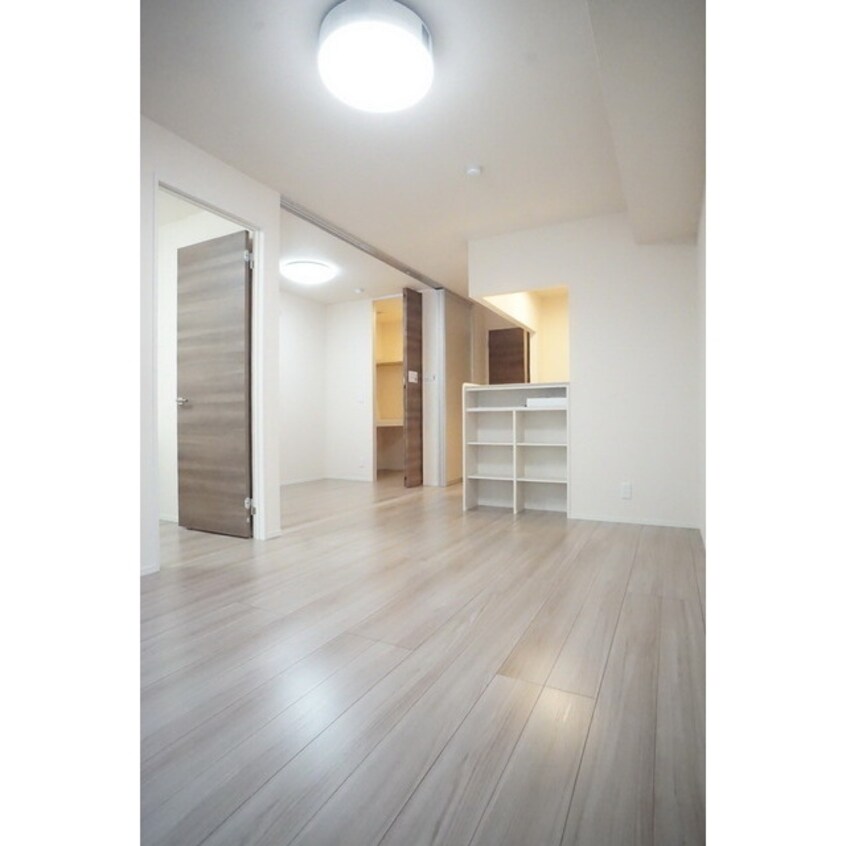 リビング隣接の各部屋 アマーテ姫子　B棟