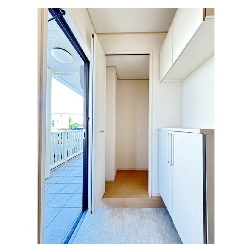 玄関にも大きな収納スペース付き Royal　Park　HIMEKO　C