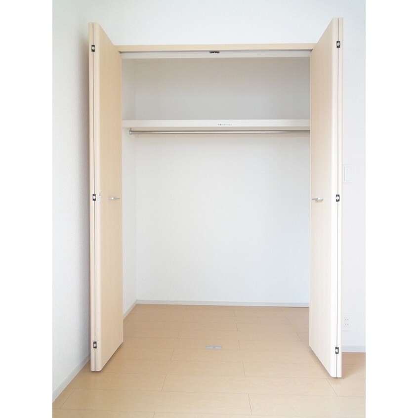 シンプルで使いやすいクローゼッ ポルトボヌール　Ⅱ