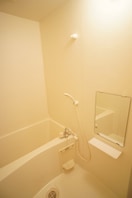 清潔感のあるバスルーム レフィナードＡ