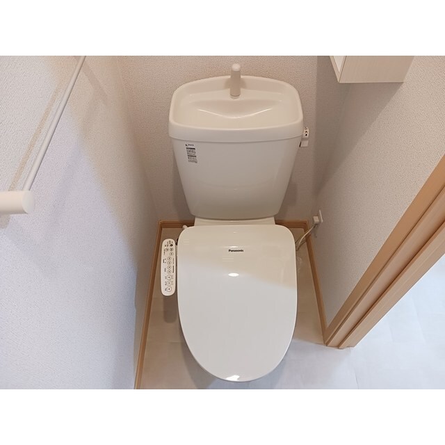 清潔感のあるトイレ ティアラ　クイーン