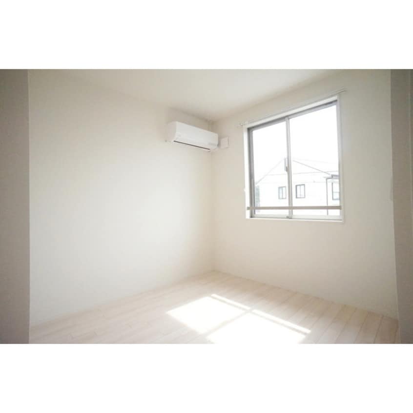 たっぷりの陽光に包まれる明るい メゾンタカハシ