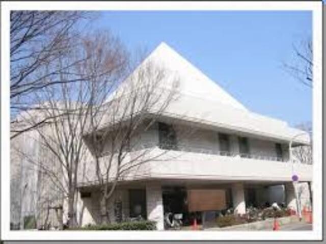 箕面市立東図書館(図書館)まで954m※箕面市立東図書館 島中コーポ