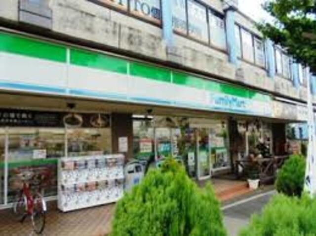 ファミリーマート鷹ケ巣上新田店(コンビニ)まで663m※ファミリーマート鷹ケ巣上新田店 レコルテ千里中央