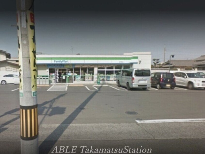 ファミリーマート鶴市明見店(コンビニ)まで234m クレインコート