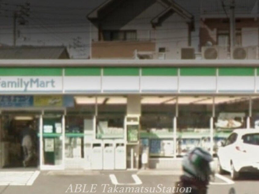 ファミリーマート高松松島町店(コンビニ)まで123m コート松福Ⅱ