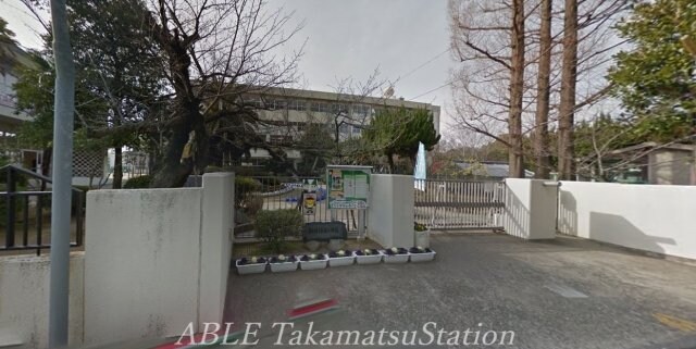 高松市立花園小学校(小学校)まで172m Aty（アティ）