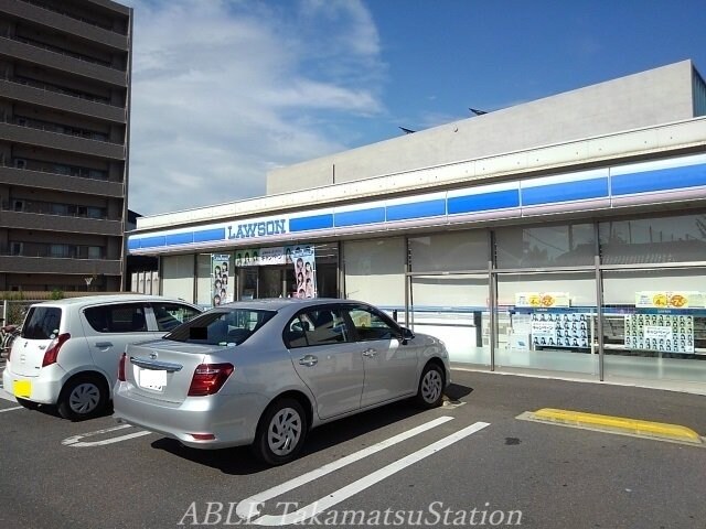 ローソン坂出駒止町店(コンビニ)まで950m さくら　Ａ