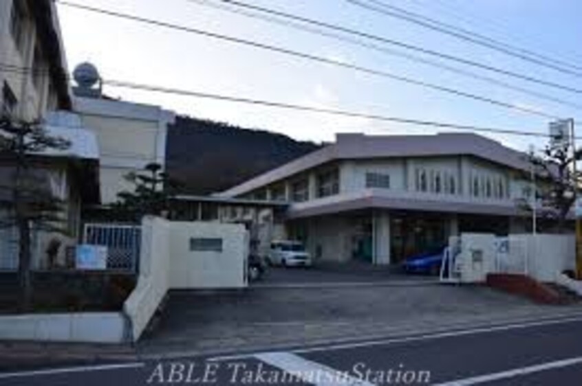 高松市立屋島東小学校(小学校)まで500m ウィンクルムＡ