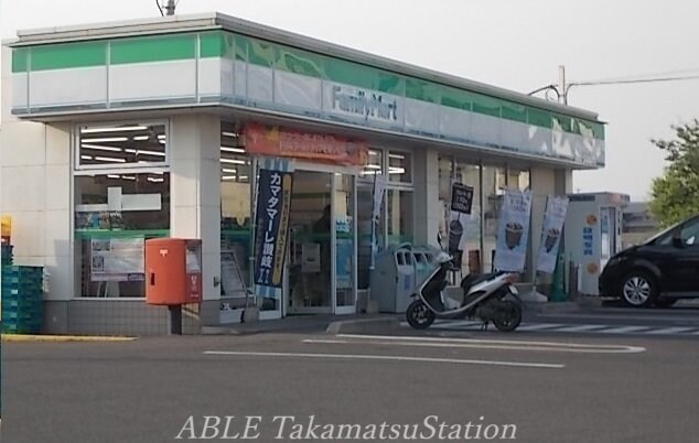 ハローズ仏生山店ん(スーパー)まで100m ディアビレッジ