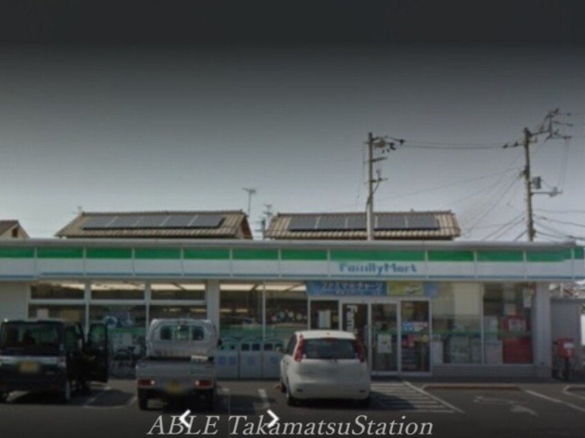 ファミリーマート高松町店(コンビニ)まで572m ラ・トゥール屋島百石