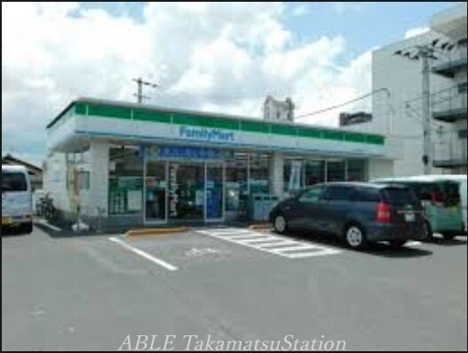 ファミリーマート高松伏石店(コンビニ)まで246m ルコネッサンス