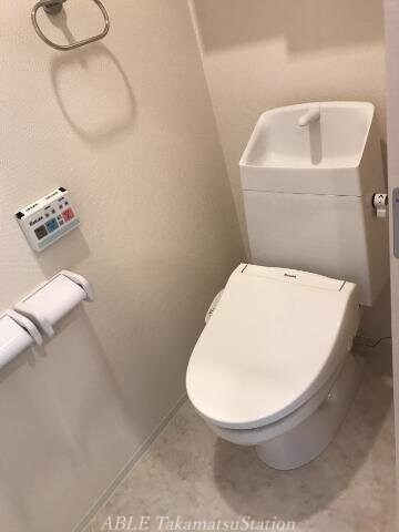 シャワー付トイレ オレンジガーデン
