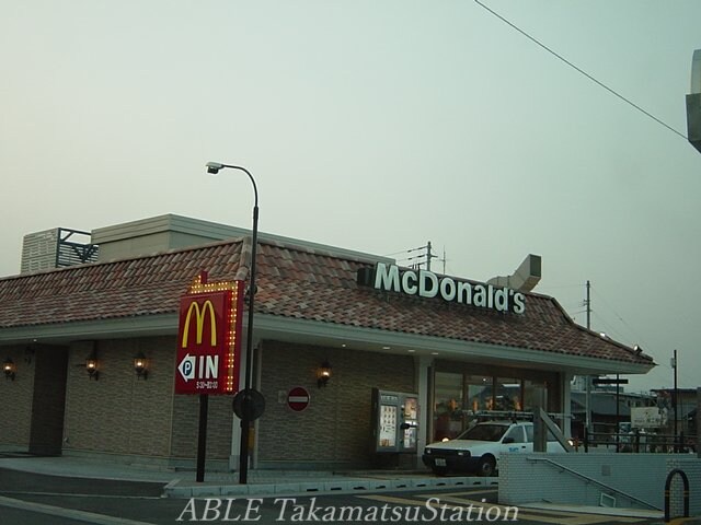 マクドナルド高松サン・フラワー通り店(その他飲食（ファミレスなど）)まで980m ラッフィナート