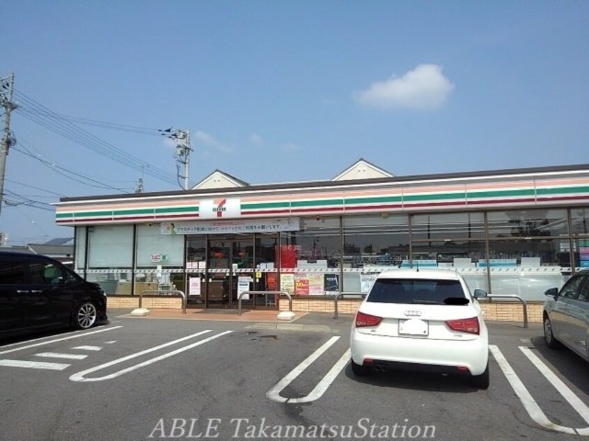 セブンイレブン丸亀柞原町店(コンビニ)まで400m ボヌール柞原Ｂ