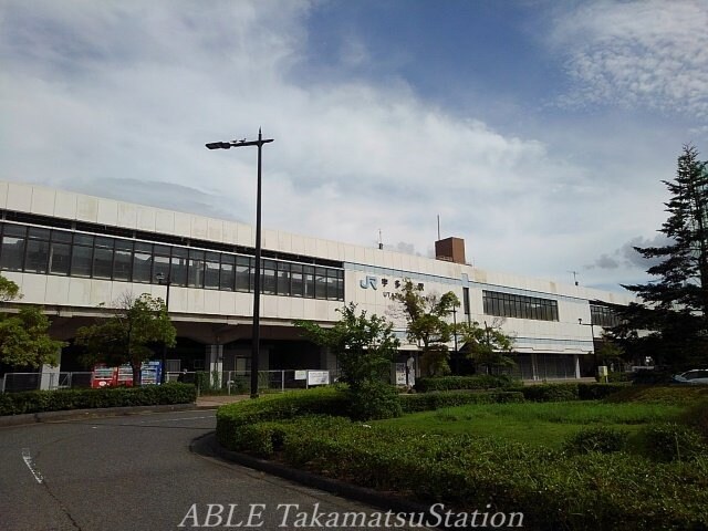 丸亀市立城北小学校(小学校)まで1900m エアリー・ガーデンＣ