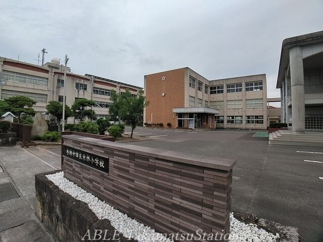 善通寺市立東部小学校(小学校)まで900m ヌーベル稲木　Ａ