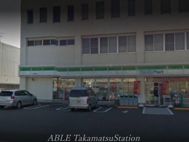 ファミリーマート高松香西東店(コンビニ)まで436m Calme Ａ・ＫⅡ棟