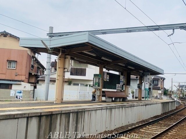 ファミリーマート高松元山町店(コンビニ)まで220m クラール元山Ｑ