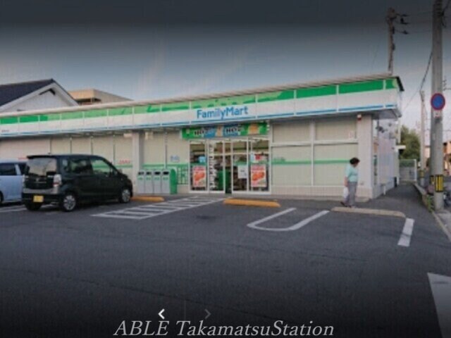 ファミリーマート高松福岡町南店(コンビニ)まで266m レオパレスサンポート