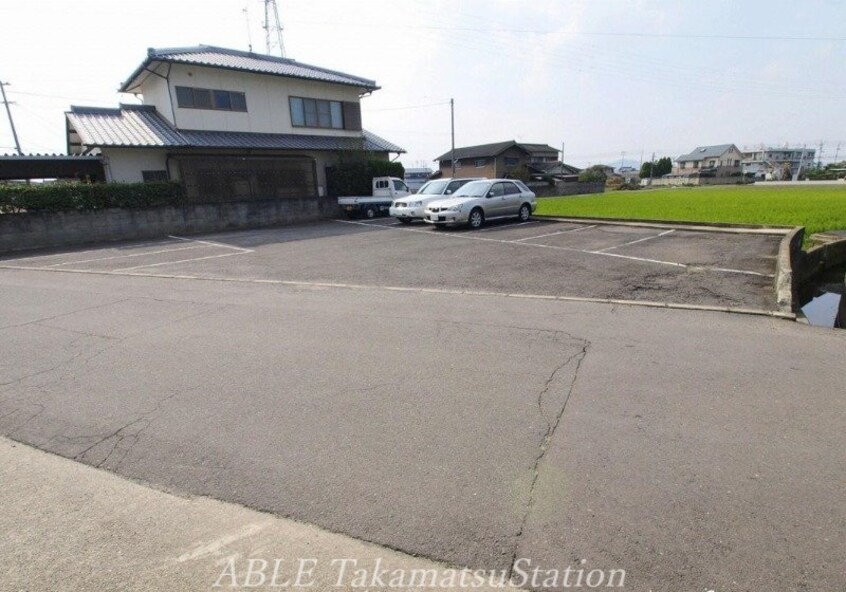  ヴィラ・アンソレイエ亀田町