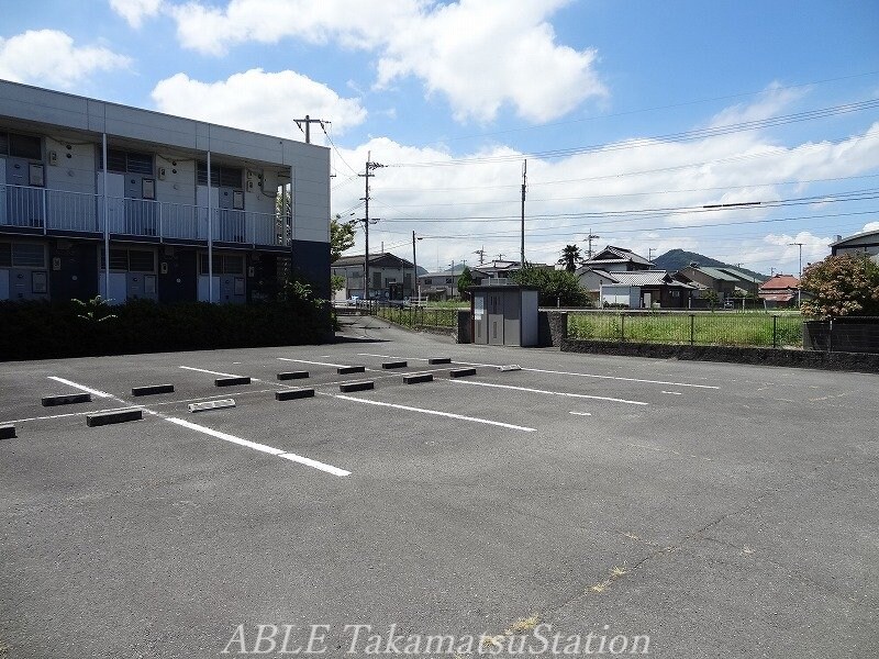  レオパレス川島