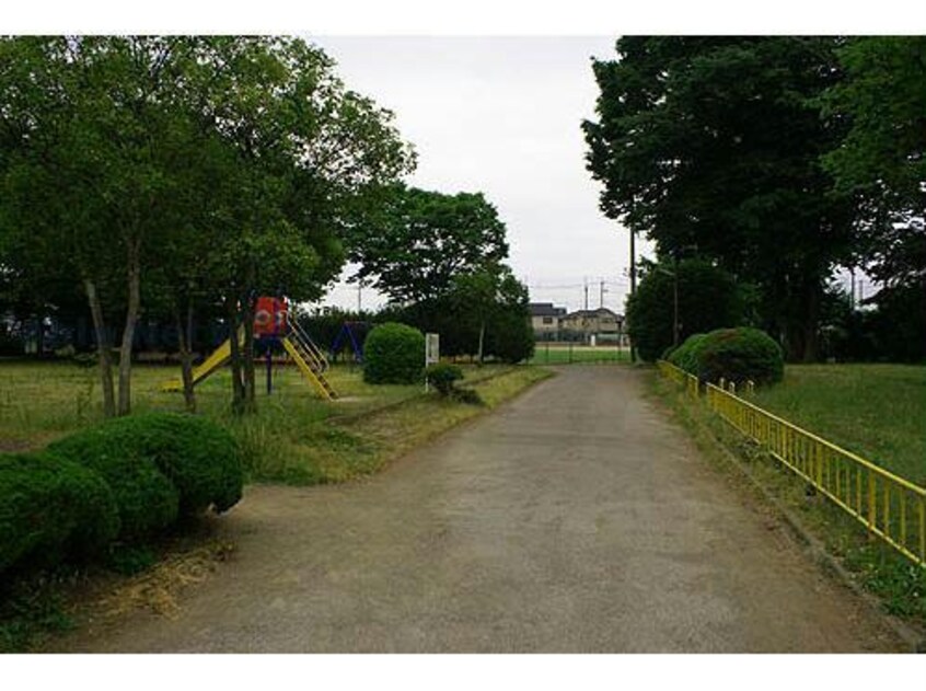鎮守前公園(公園)まで2825m ルミエール　マンションⅢ