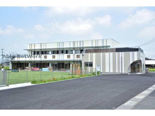 リトル花保育園(幼稚園/保育園)まで878m ヴィラージュ