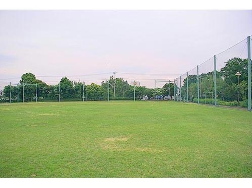 小松南公園(公園)まで2502m シャン・ロジュマン